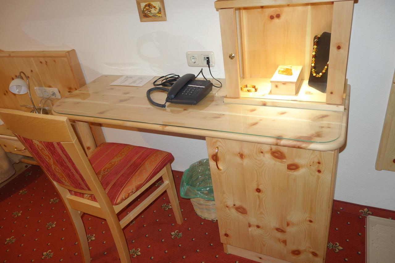 Edelsteinhotel Guniwirt Krakaudorf Quarto foto