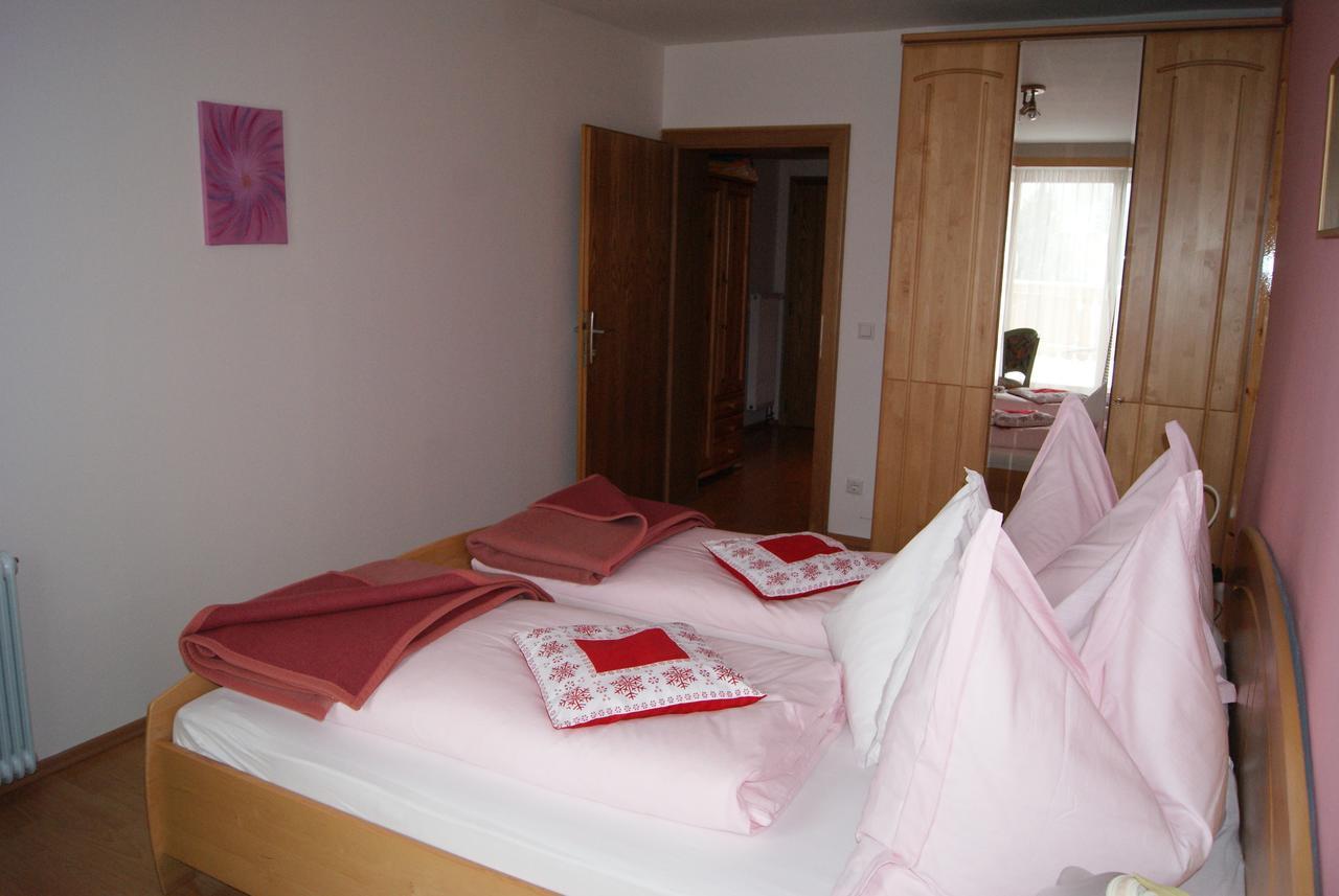 Edelsteinhotel Guniwirt Krakaudorf Quarto foto